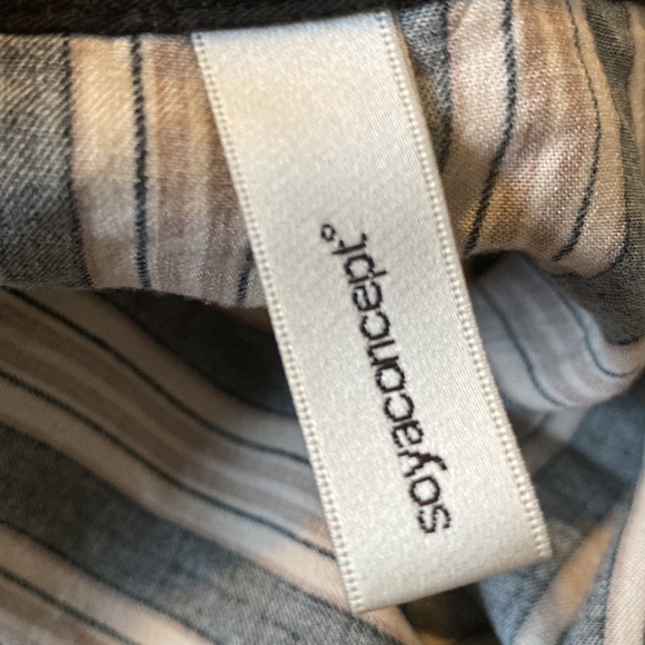 Sleeve less Blouse - Picture 7 of 8